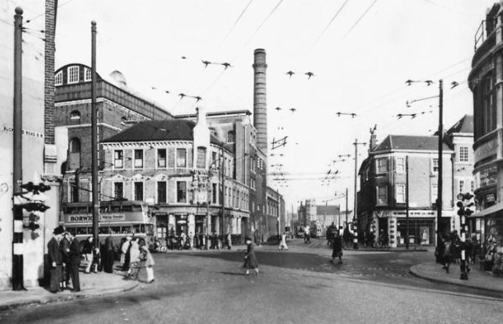 Wandsworth High Street , junction Buckhold Road. (Collecti… Flickr