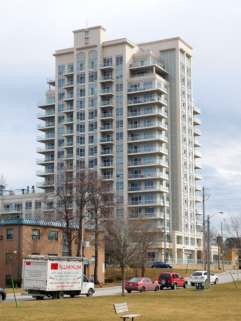 Marie Curtis Park East Beach, Etobicoke, Ontario Mike _ Johnson Flickr