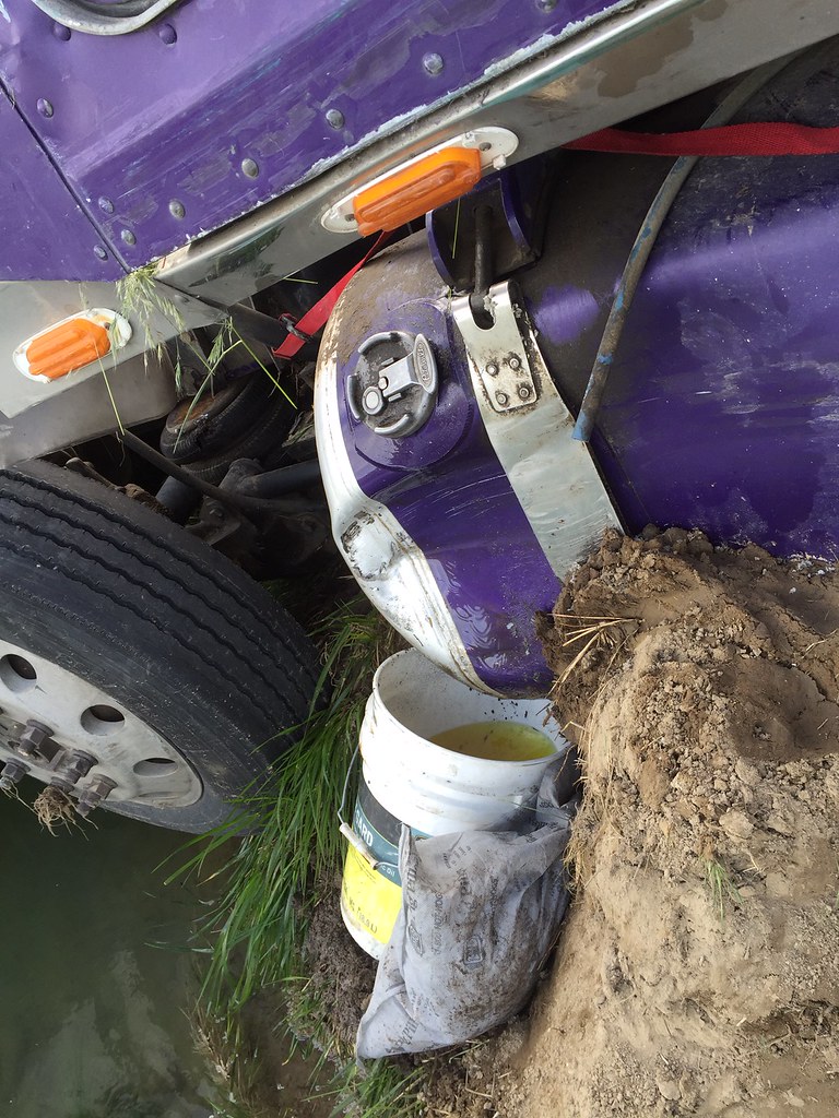 Fuel tanks Truck fuel tanks hold 100 gallons on diesel. Washington