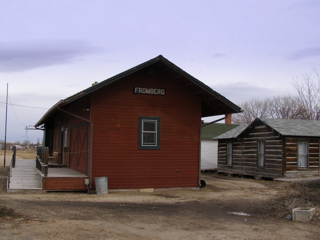 Fromberg Station Railroad depoit in Fromberg,MT Mary Flickr