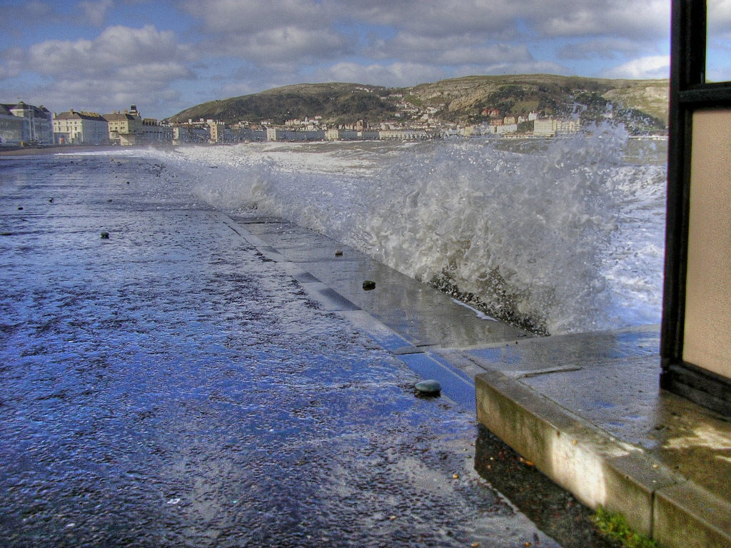 Stormy Weather 4 High Tide at Llandudno's North Shore, wit… Flickr