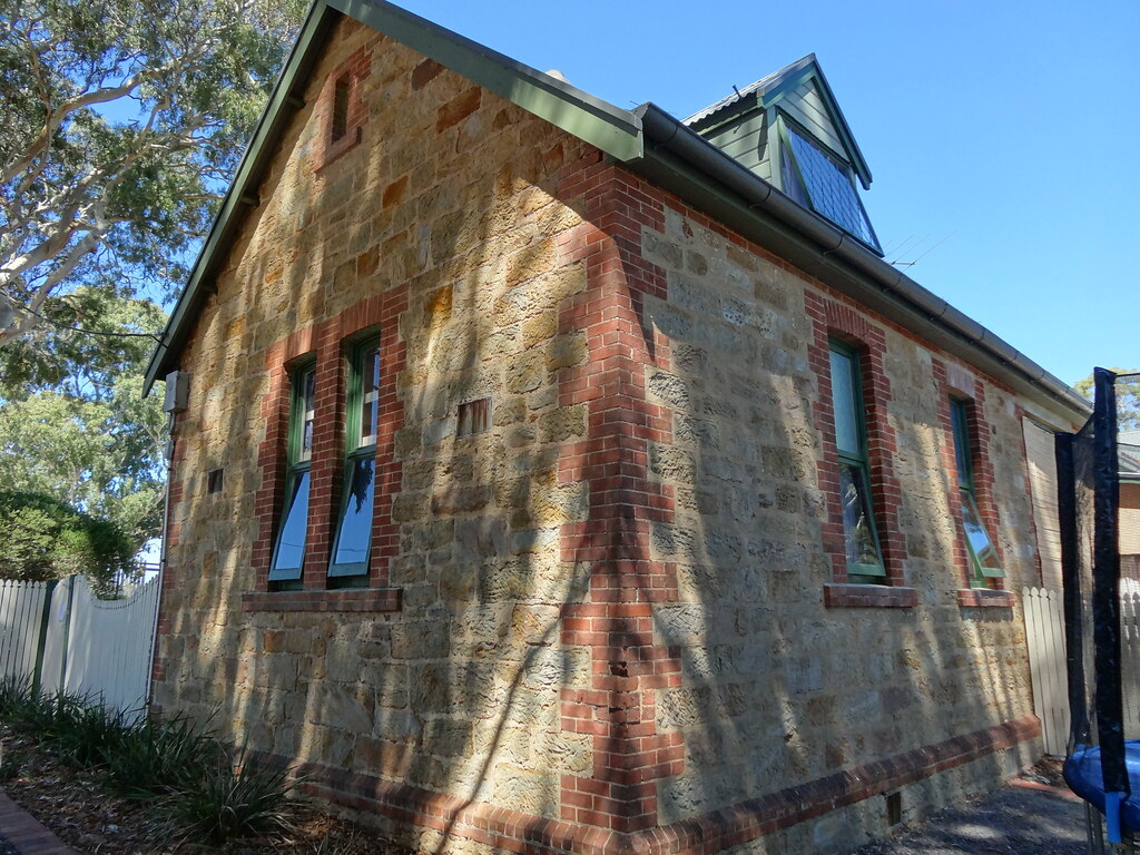 Cherry Gardens. The old state primary school built in 1886… Flickr