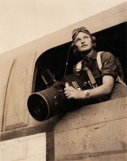 U.S. Navy Photographer's Mate holding a Fairchild F56 aer… Flickr