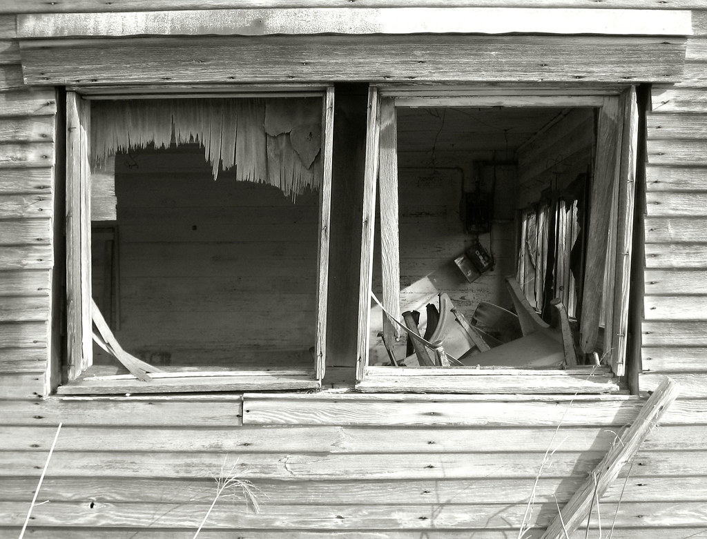 Windows In Old Building, Owasso, Oklahoma I'm not sure wha… Flickr
