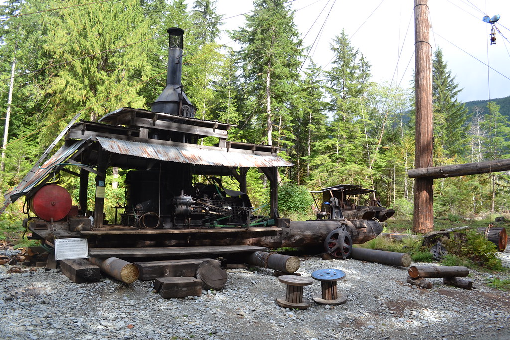 Steam Donkey used to load trucks and trains to transport l… Flickr