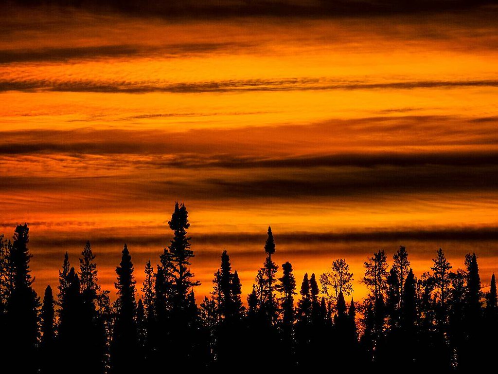 Lever du soleil en EeyouIstchee JamesBay Quebec canada
