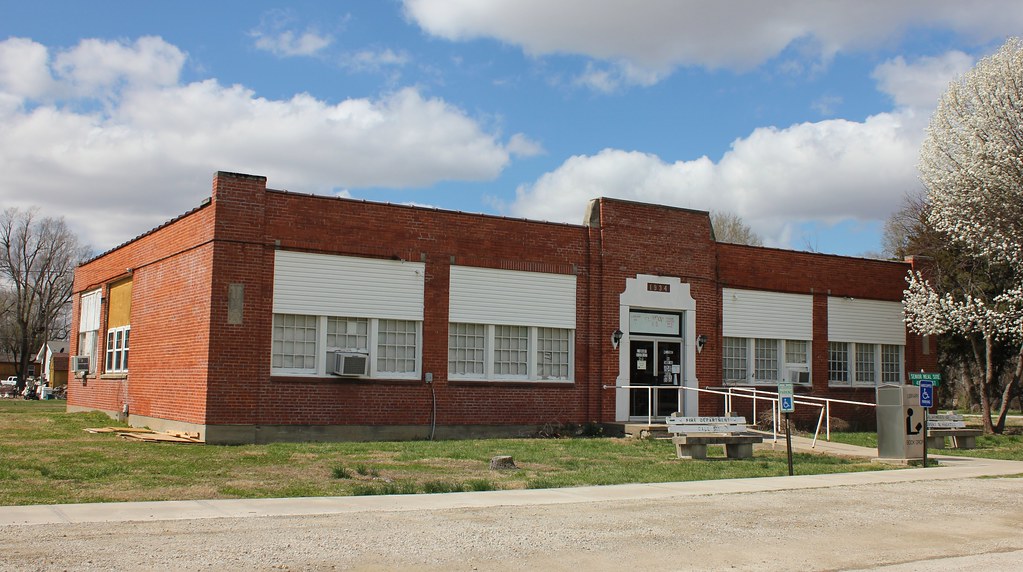Public School Elwood, KS Now houses the town's library a… Flickr