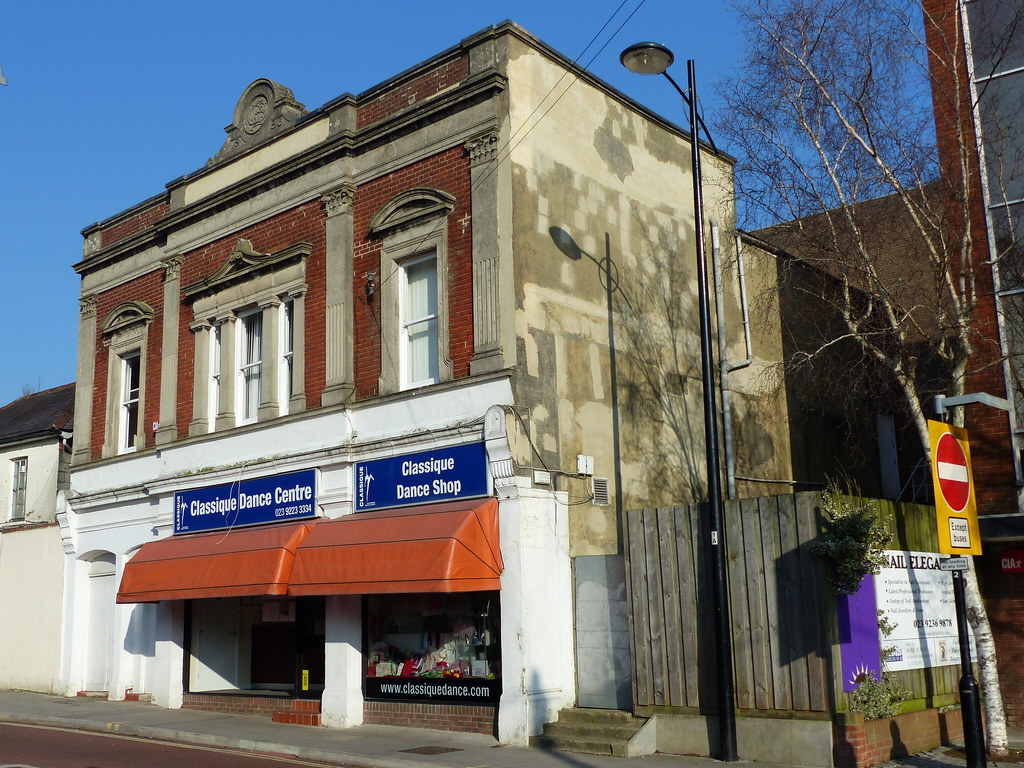 35 Stakes Hill Road, Waterlooville (1) 20 January 2016 Flickr