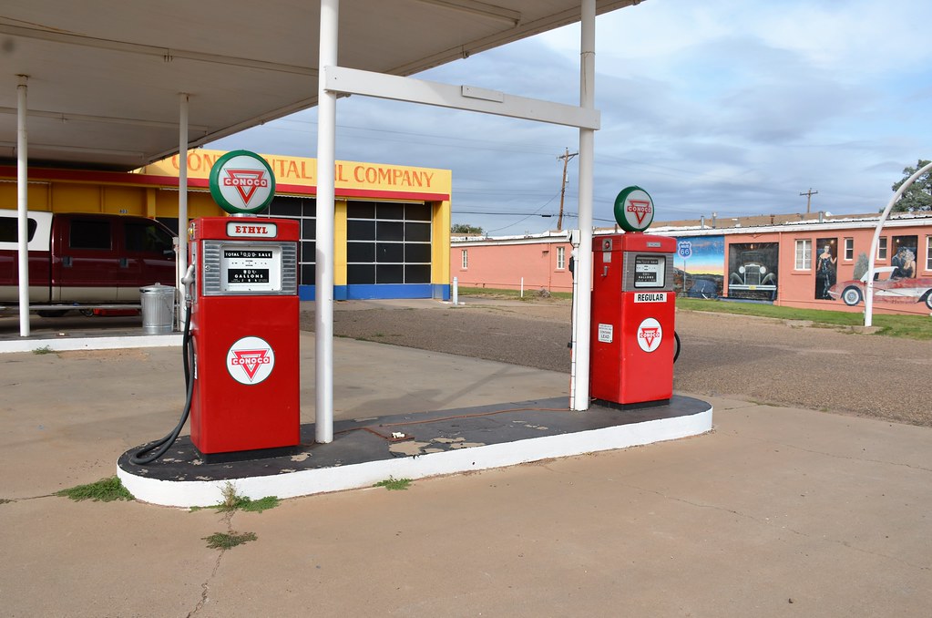 New Mexico, Tucumcari, Conoco Gas Pumps © Earl C. Leatherb… Flickr