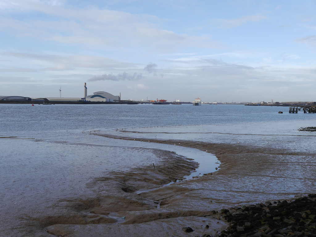 Rainham to Tilbury Town along the Thames __andrew Flickr