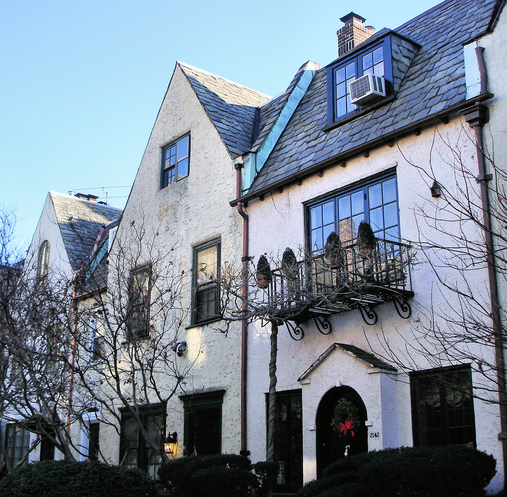 "English Village", Philadelphia The charming small enclave… Flickr