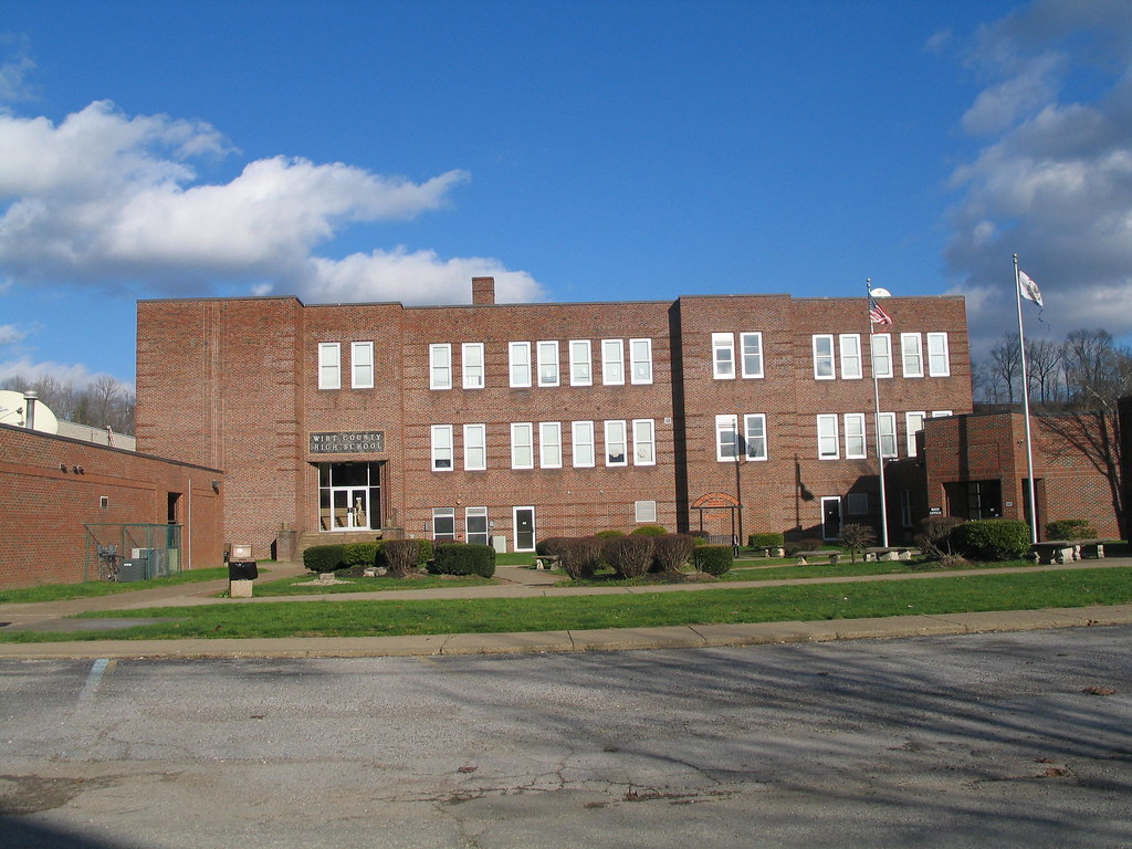 Wirt County High School Elizabeth, WV Home of the Tigers. Daniel