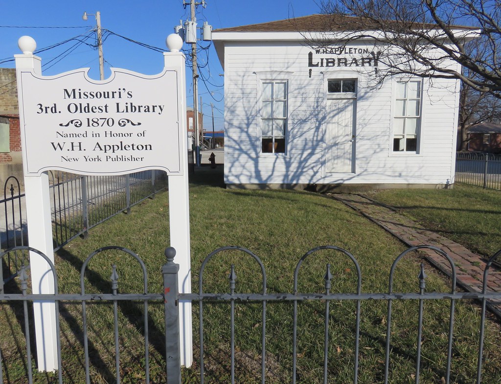 W. H. Appleton Library and Marker (Appleton City, Missouri… Flickr