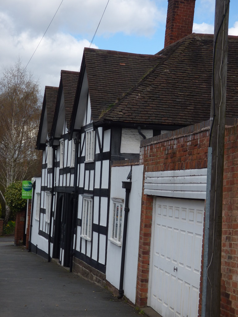 100 and 102 Beacon Street, Lichfield A look up and down Be… Flickr