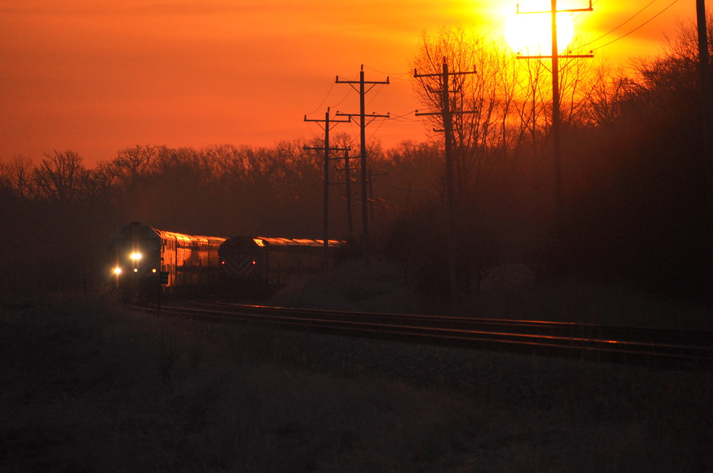 Metra MP36 at Bartlett IL Its sunrise just outside Bartle… Flickr