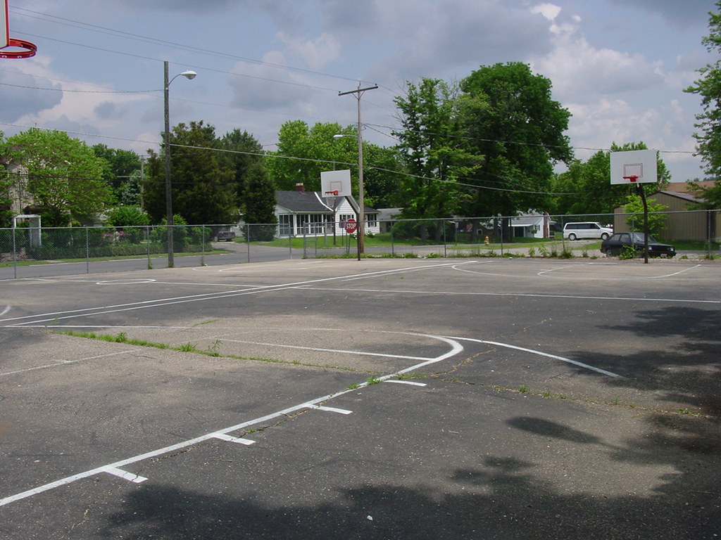South End basketball court Wellston, Ohio Dan Keck Flickr