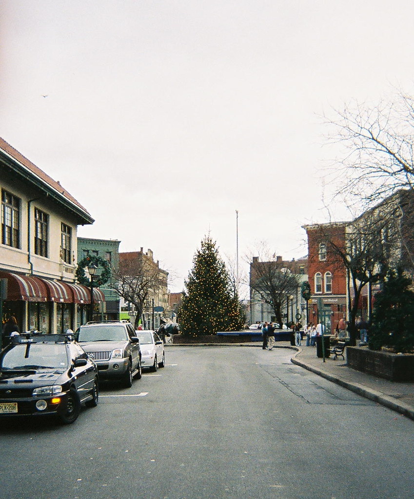 Christmas Tree, Church Street, Montclair, NJ Here is the a… Flickr