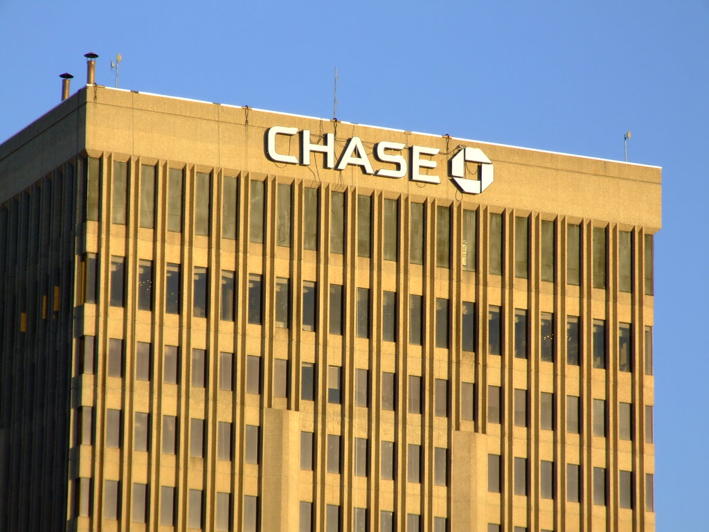 Chase Tower I 36 Stories.... in Downtown Baton Rouge