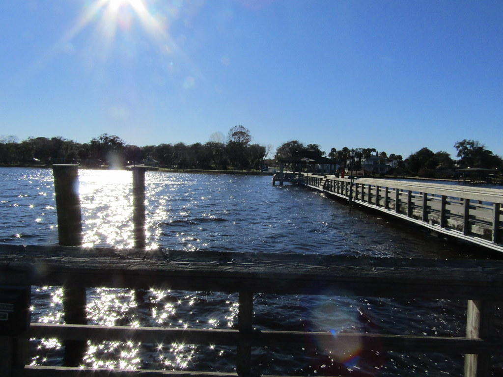 Sunlight over Green Cove Springs Jacksonville, Florida, US… Flickr