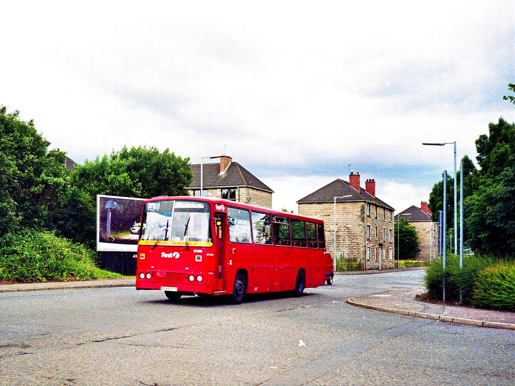 First Bus B249 BYS in Cambuslang Road, Rutherglen 02 J… Flickr