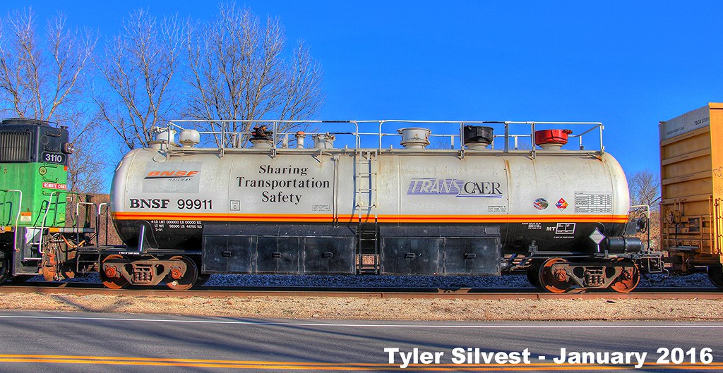 BNSF 99911 (Training Tank Car) Burlington Northern Santa F… Flickr