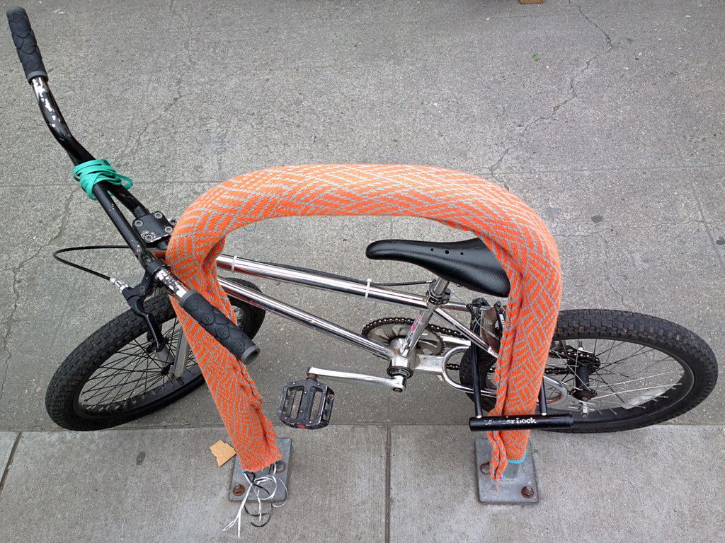 20160402 orangebmxrackyarnbomb Yarnbombed BMX bike rack… Flickr
