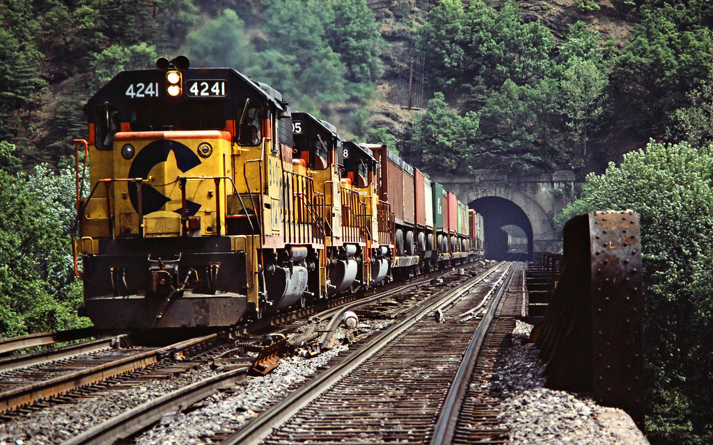 B&O, Paw Paw, West Virginia, 1984 Westbound Baltimore and … Flickr