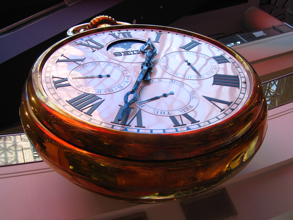 Melbourne Central Clock The large clock at Melbourne Centr… Flickr