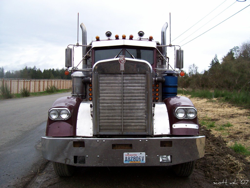 Kenworth Dump Truck Older Kenworth dump with tag axle. Can… Flickr
