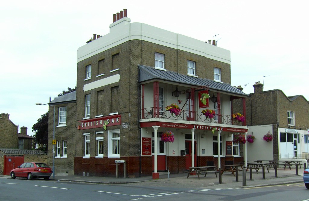British Oak. 109 Old Dover Road corner Bowater Place. Blac… Flickr