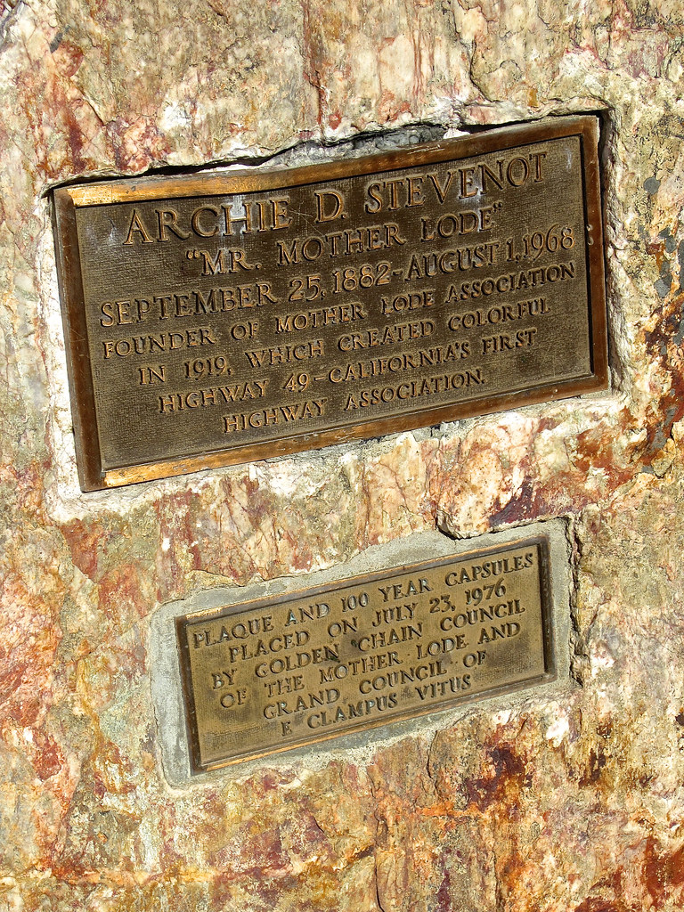 Robinson's Ferry, Sonora, CA Tiny plaques below the Robins… Flickr
