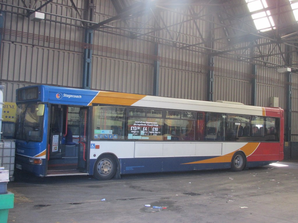 Stagecoach Grimsby Cleethorpes 33833 X833AKW Grimsby Depot… Flickr