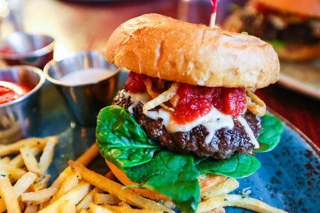 Burger w/ Spinach, Marinara, Mozzarella, and Fried Onions … Flickr