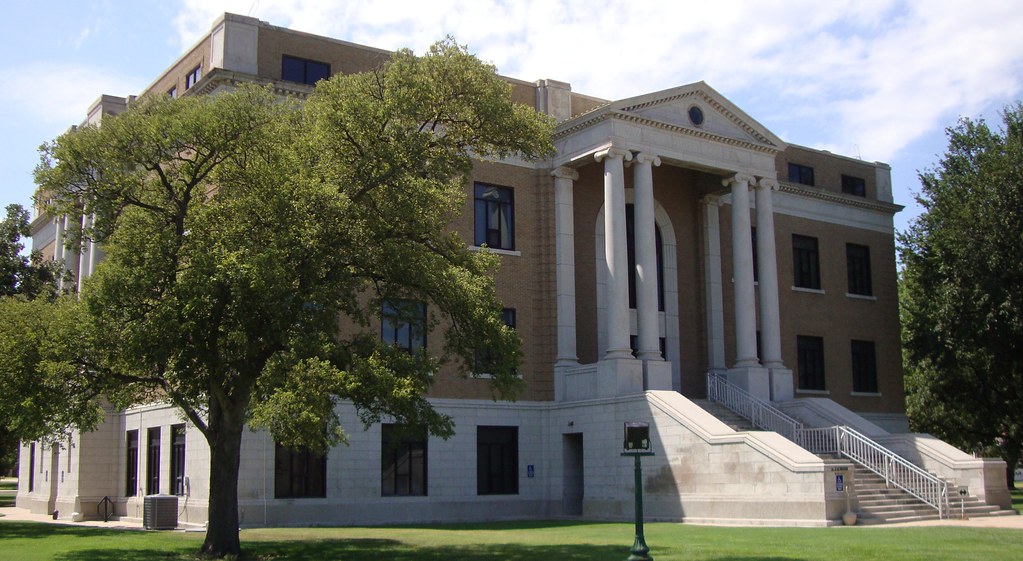 Pawnee County Courthouse (Larned, Kansas) For such a relat… Flickr