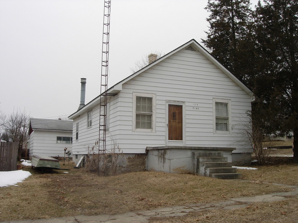 My Aunt Mary's House in DePue IL. My Aunt died but the hou… Flickr