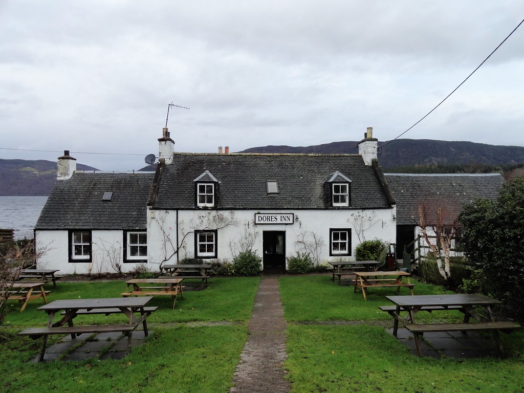 Dores (Loch Ness) Lapinova_ Flickr