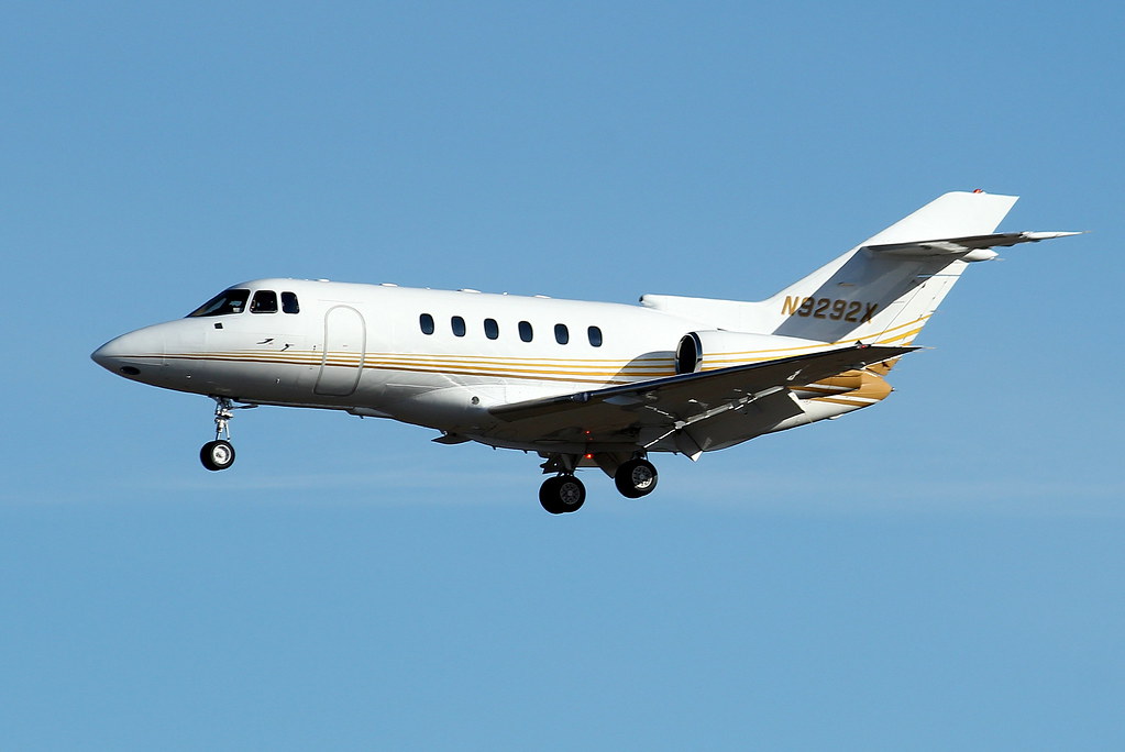 Hawker 800XP (N9292X) 'Hawker 92 XRay' arriving on 34. re… Flickr