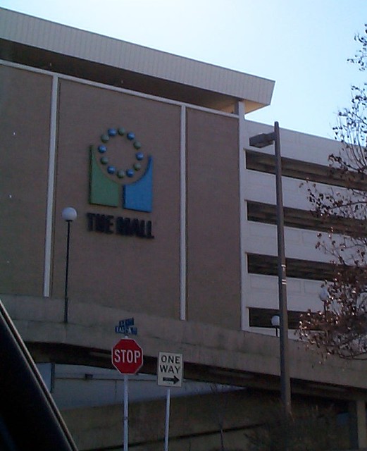 Yakima Mall (r.i.p.) Discover the great indoors... Discove… Flickr