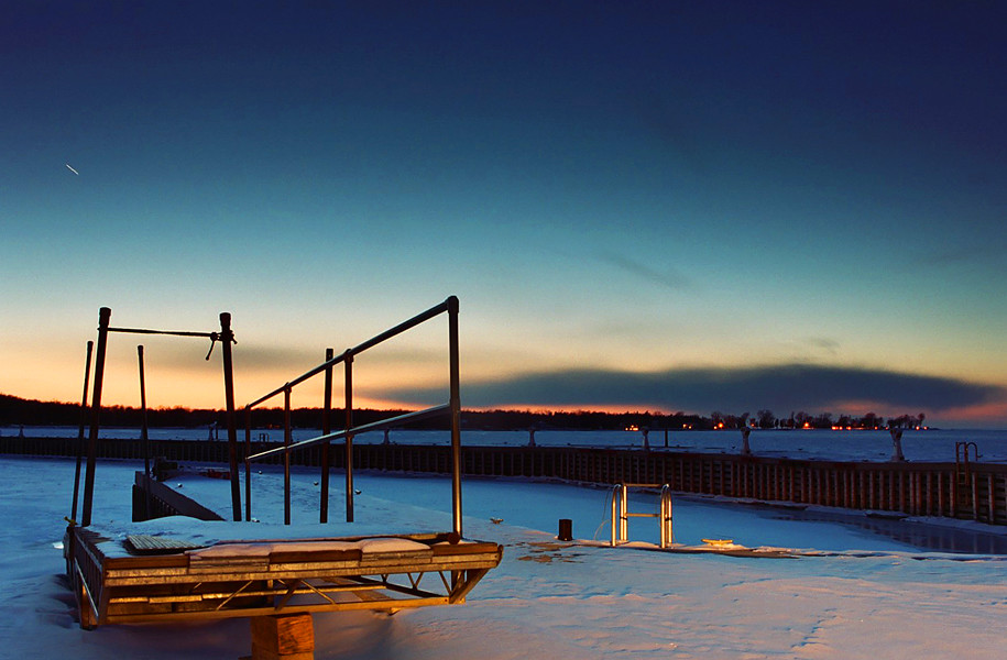 Winter wait The marina in Egg Harbor, Wisconsin sleeps qui… Flickr