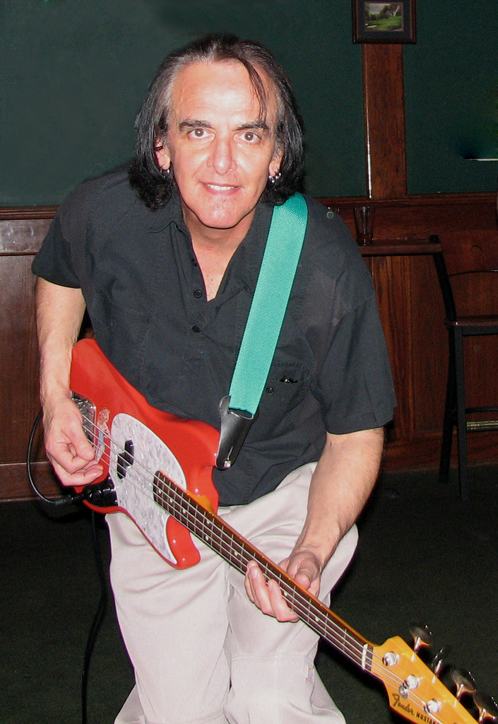 Zito_2 Joe Zito thumpin' a Fender Mustang. March 16, 2007 … Flickr