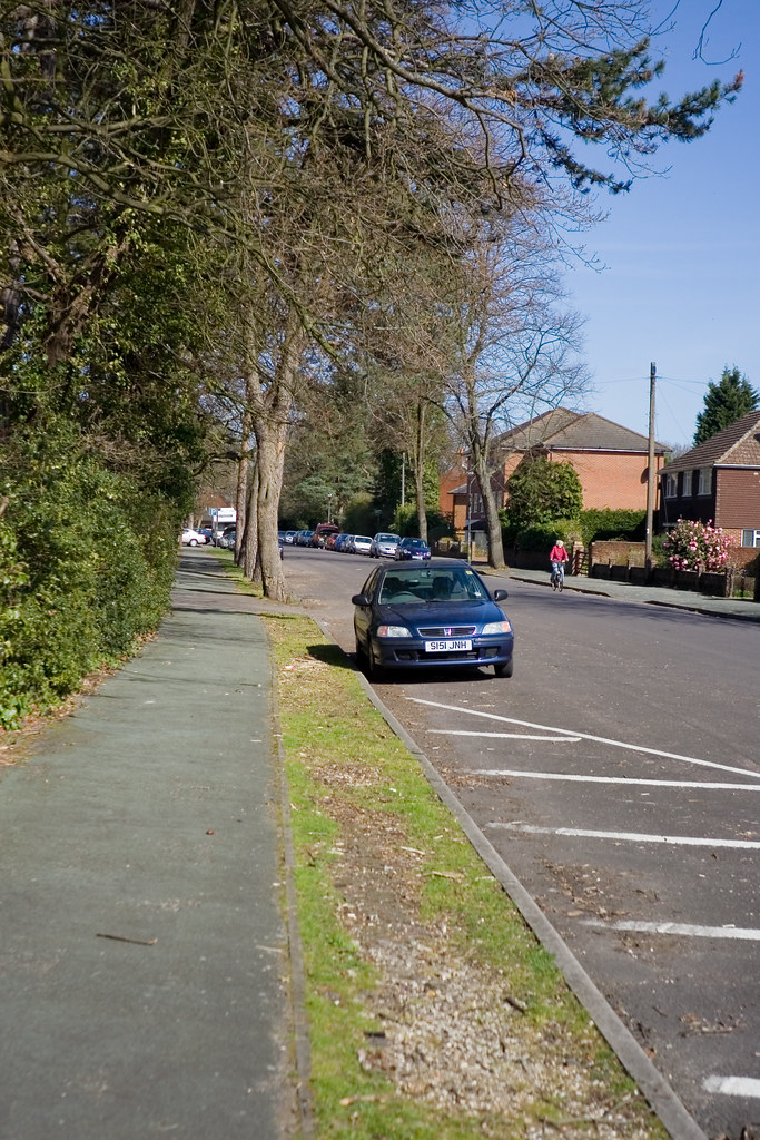 Guildford Road East Looking along Guildford Rd East from t… Flickr