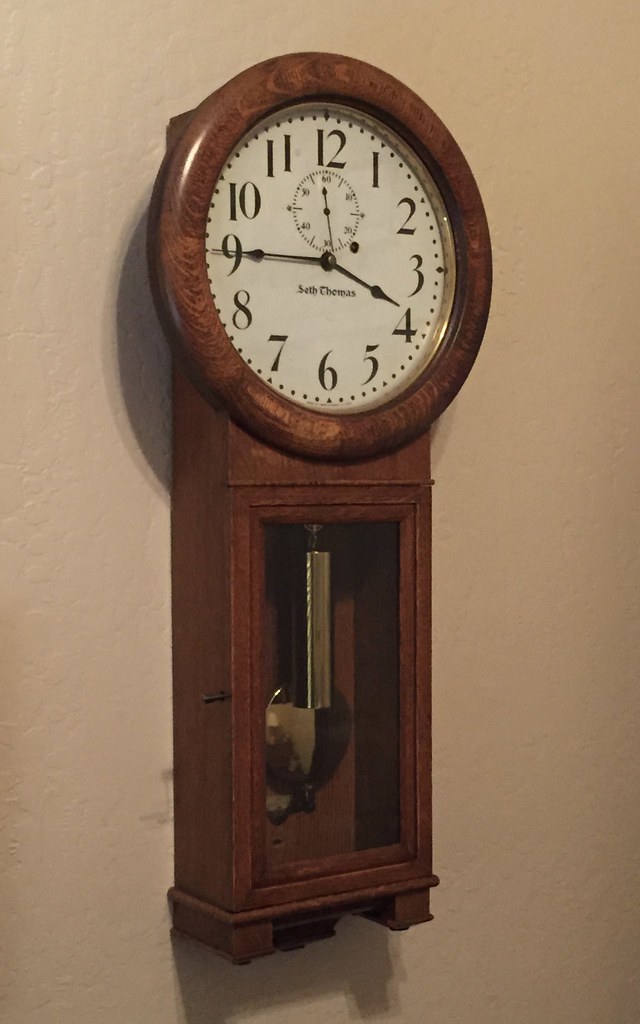 Seth Thomas 2 Seth Thomas oak weighted wall clock. Regula… Flickr