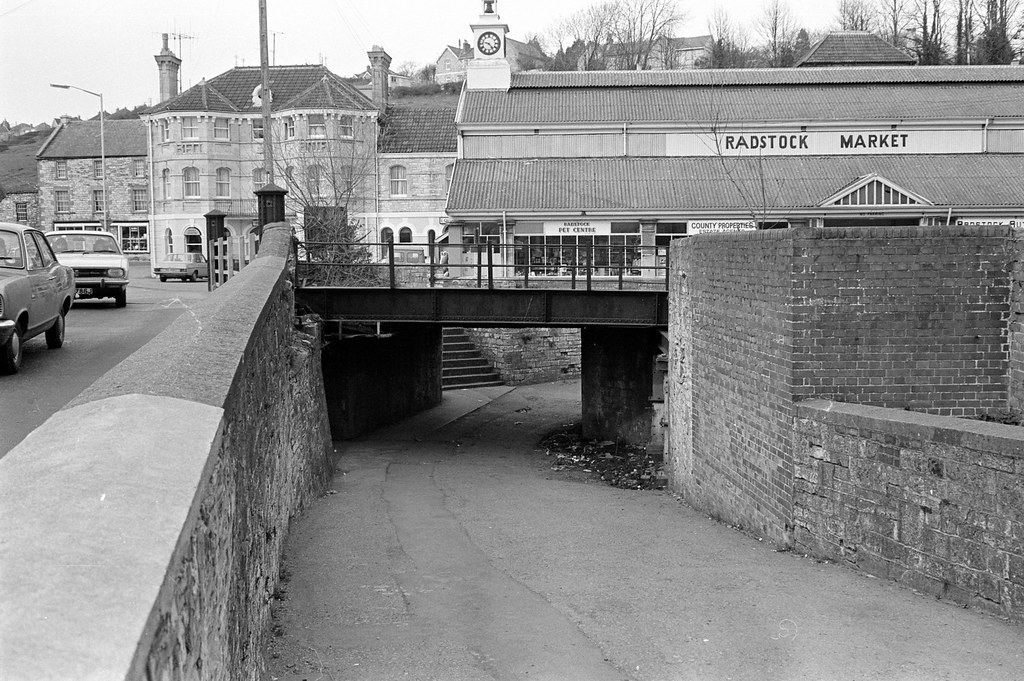 Radstock North station (8), 1977 Subway under the railway.… Flickr