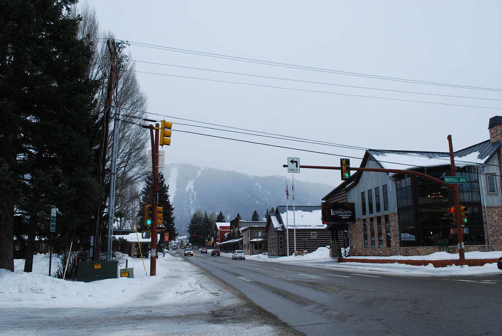 Entry road Looking down the road into Jackson. Hour hotel … Flickr