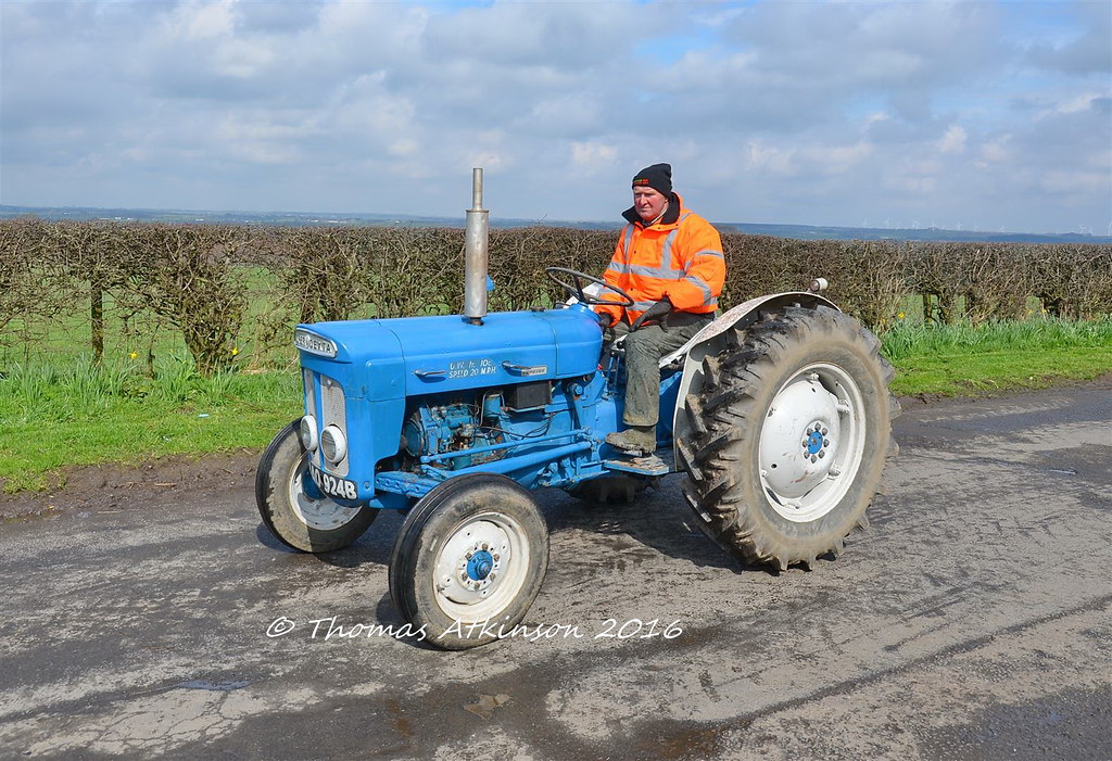 Ayrshire vintage tractor and machinery club easter road ru… Flickr