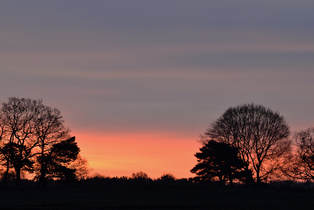Holywell Row, Bury Saint Edmunds IP28 8NB, UK Sunrise Sunset Times