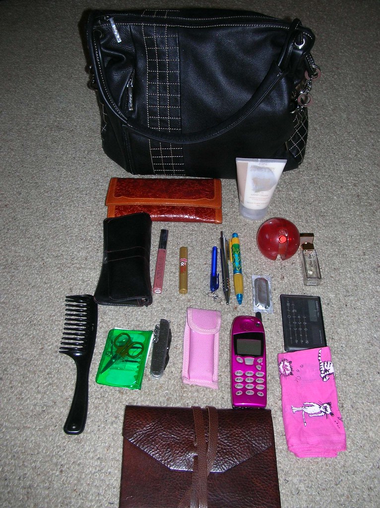 The Contents of my Handbag This is only the basic, carrya… Flickr
