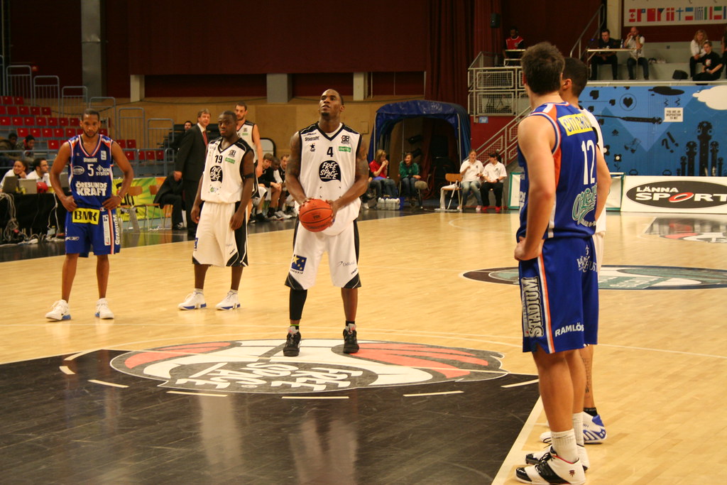 Basket 08 Stockholm 017 Massamba in focus. Håkan Uragård Flickr