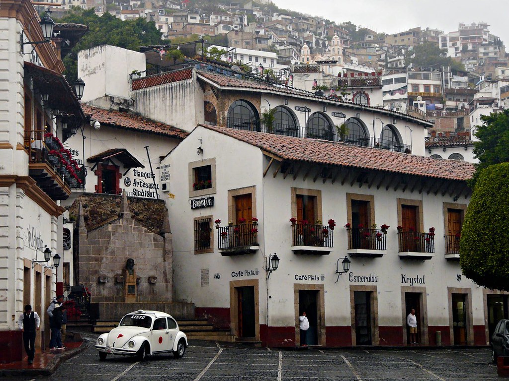 N19 Taxco main square mksfca Flickr