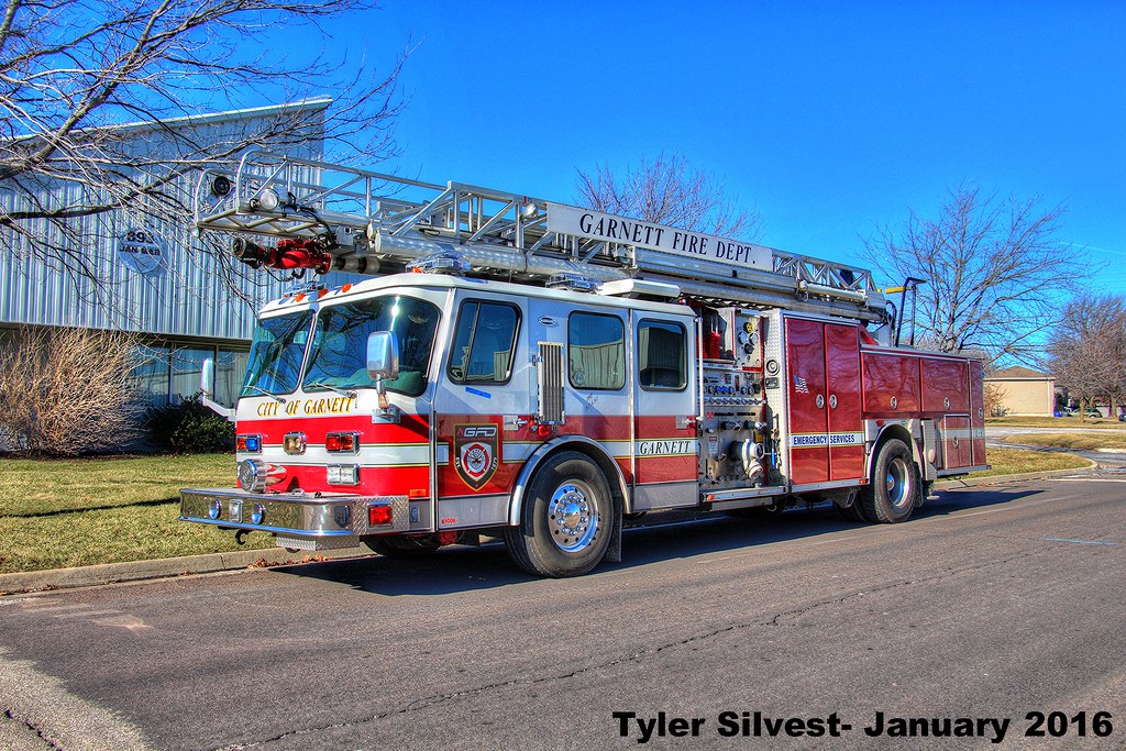 KS FD Ladder 3 (ExOlathe, KS) Kansas Fi… Flickr